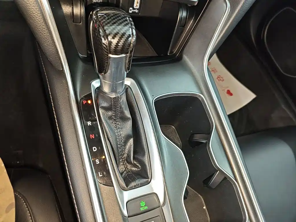 Honda Accord 2022 — фото 14