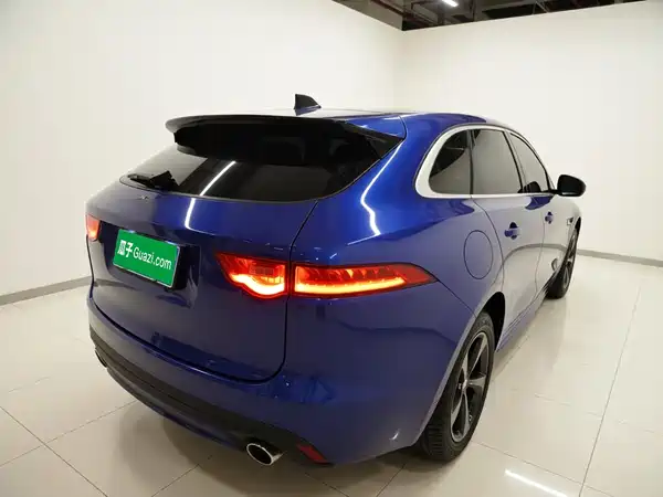 Jaguar F-PACE 2020