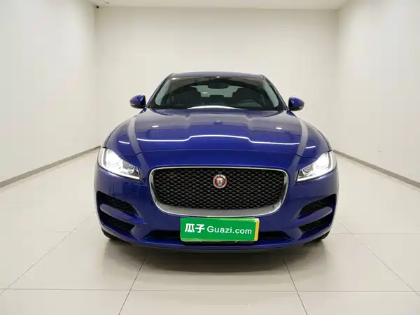 Jaguar F-PACE 2020