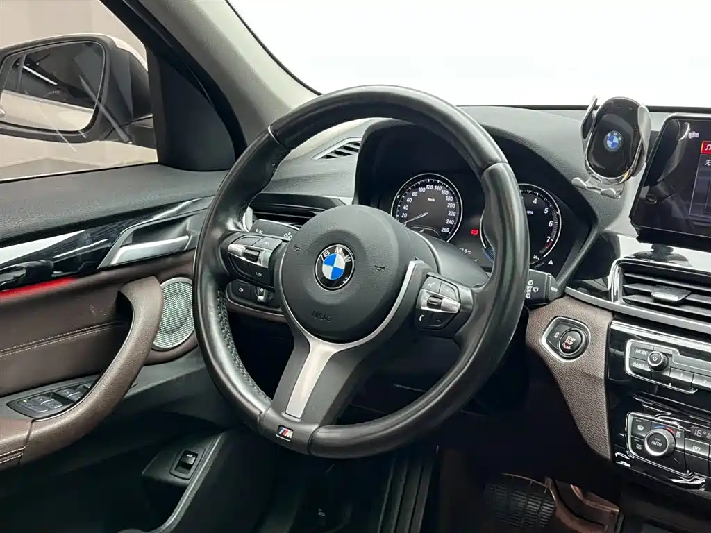 BMW X1 2022 — фото 22