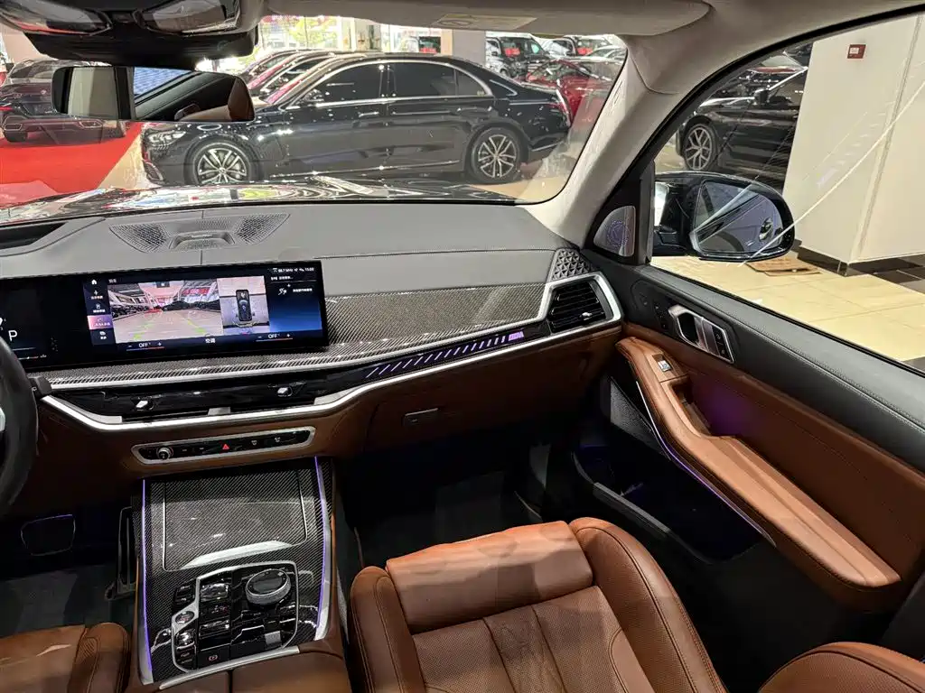 BMW X7 M60i 2023 — фото 21