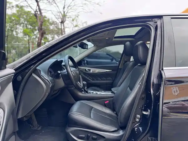Infiniti Q50L 2016