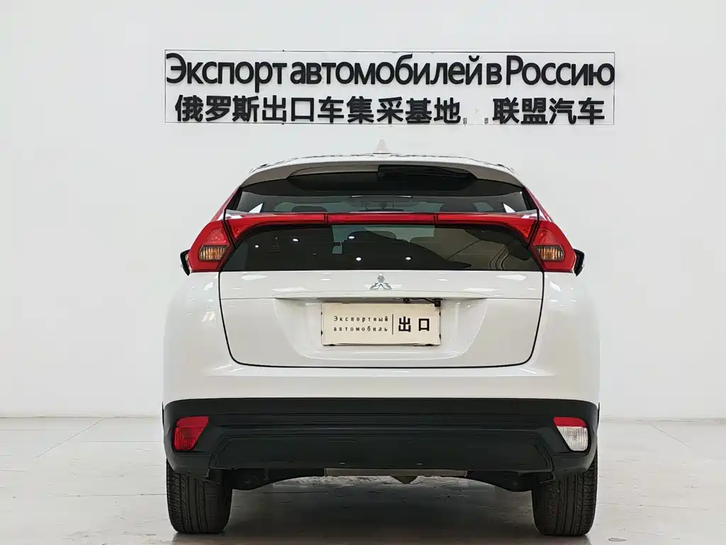 Mitsubishi Eclipse Cross 2023 — фото 6