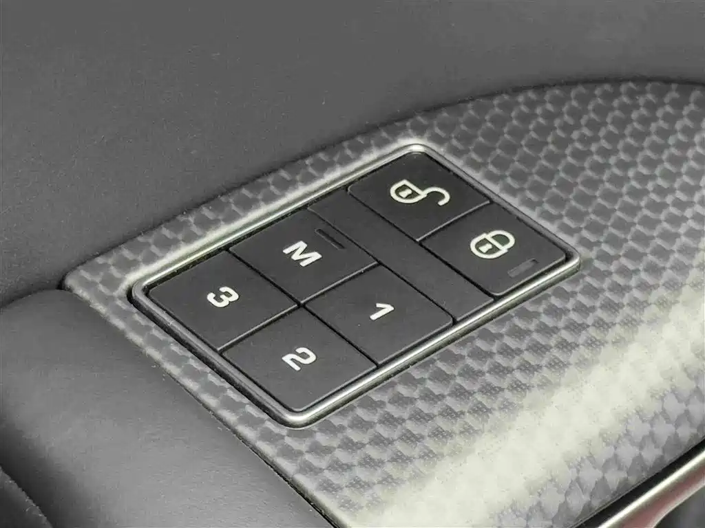 Land Rover Sport 2018 — фото 17
