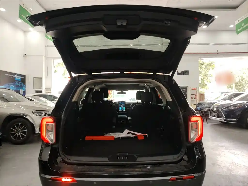 Ford Explorer 2020 — фото 19