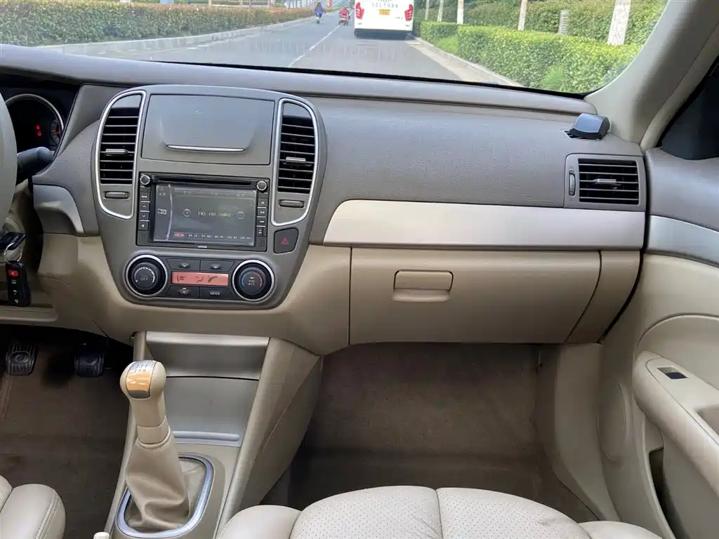 Nissan Sylphy 2013 — фото 9