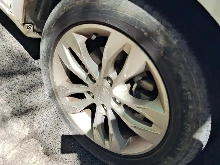 Geely Emgrand 2015