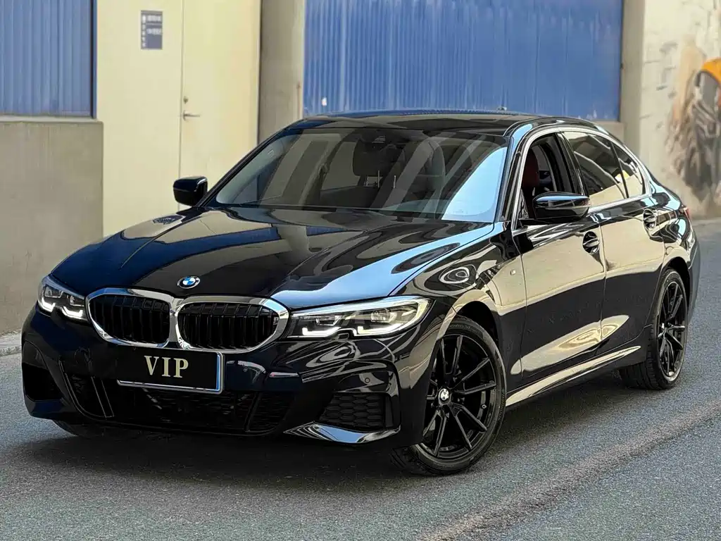 BMW 3 Series 2022 — фото 1