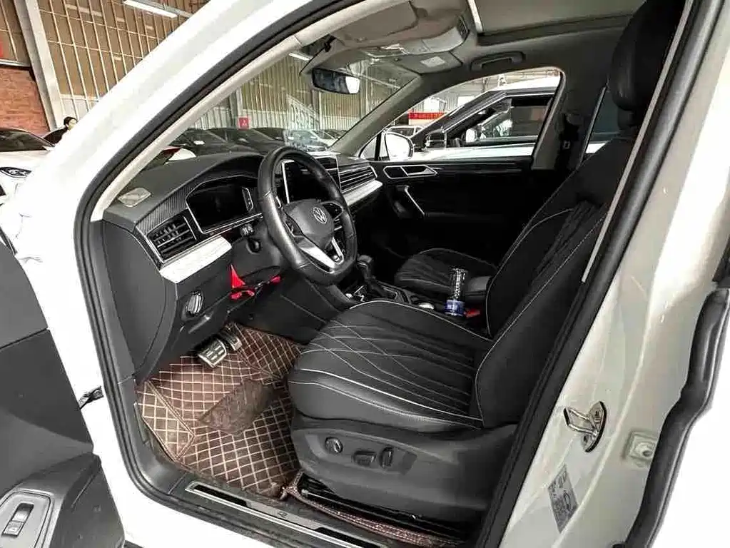 Volkswagen Tiguan L 2023