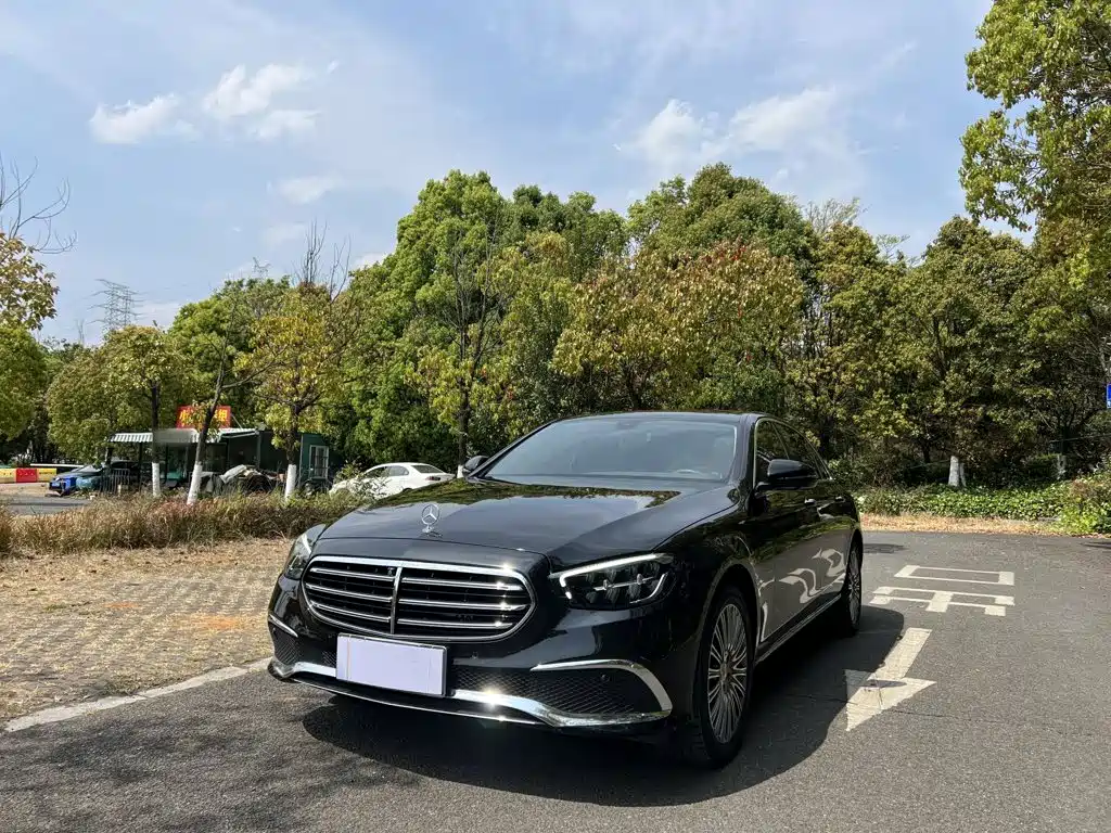 Mercedes-Benz E-Class 2023