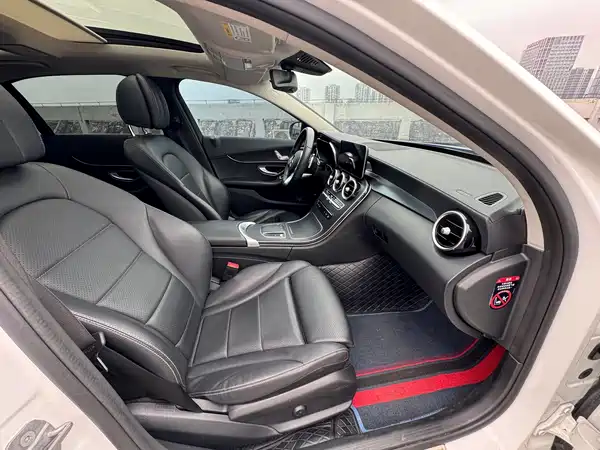 Mercedes-Benz C-Class 2021