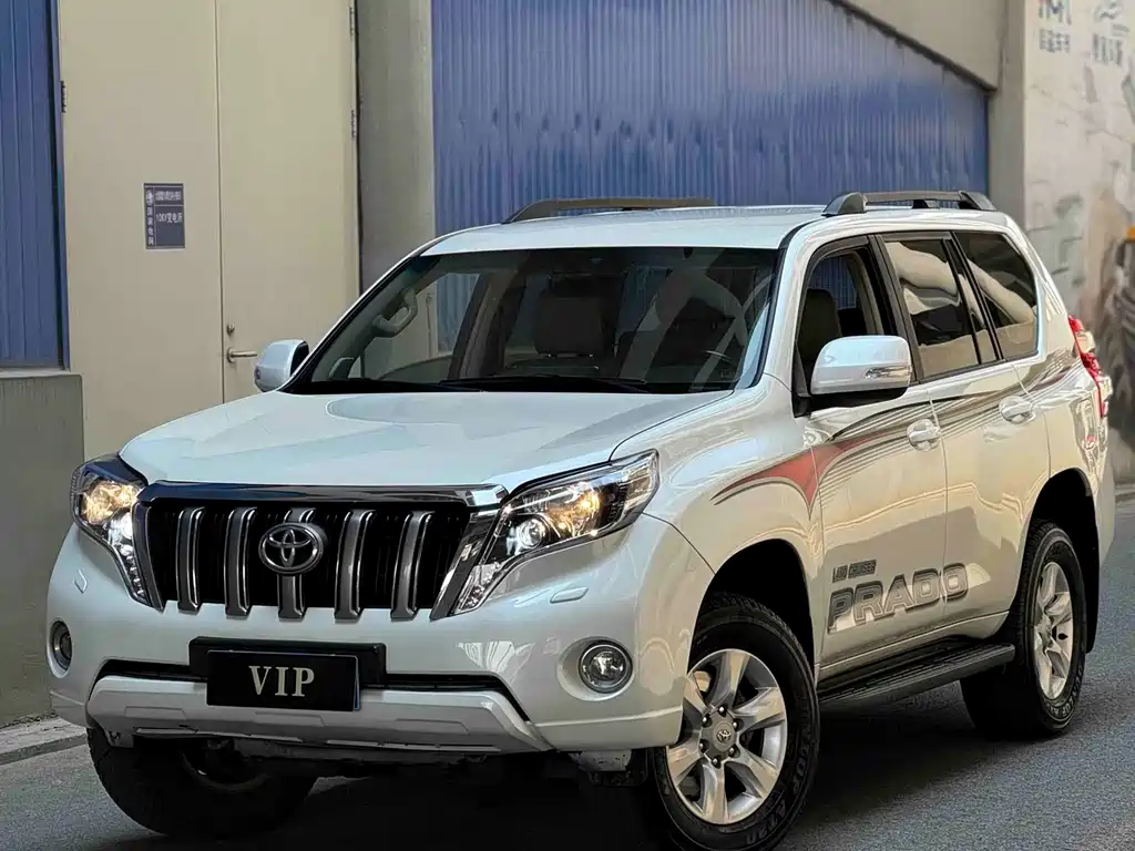 Toyota Prado 2013 — фото 1