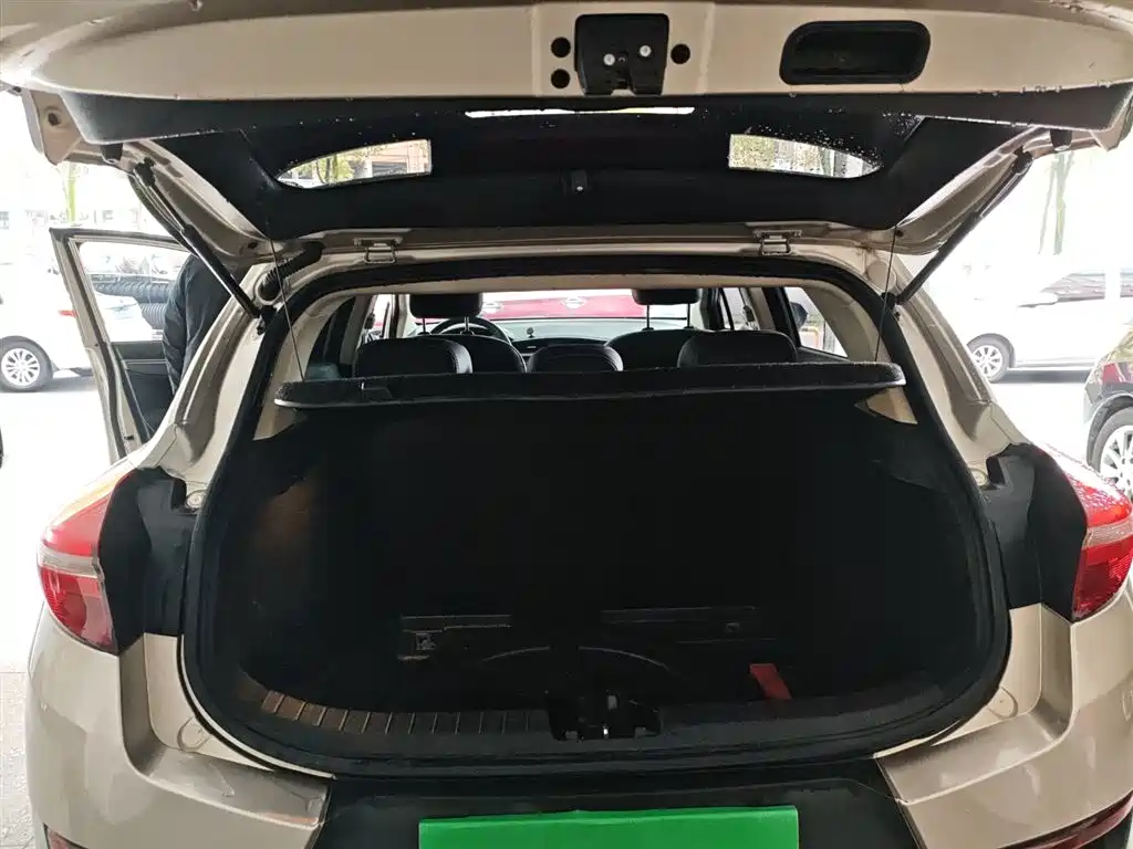 Geely Emgrand GS 2018 — фото 15