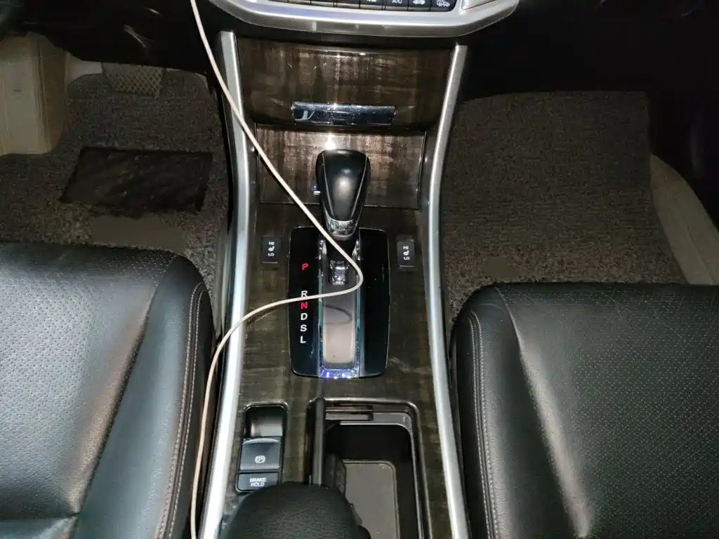 Honda Accord 2015 — фото 9