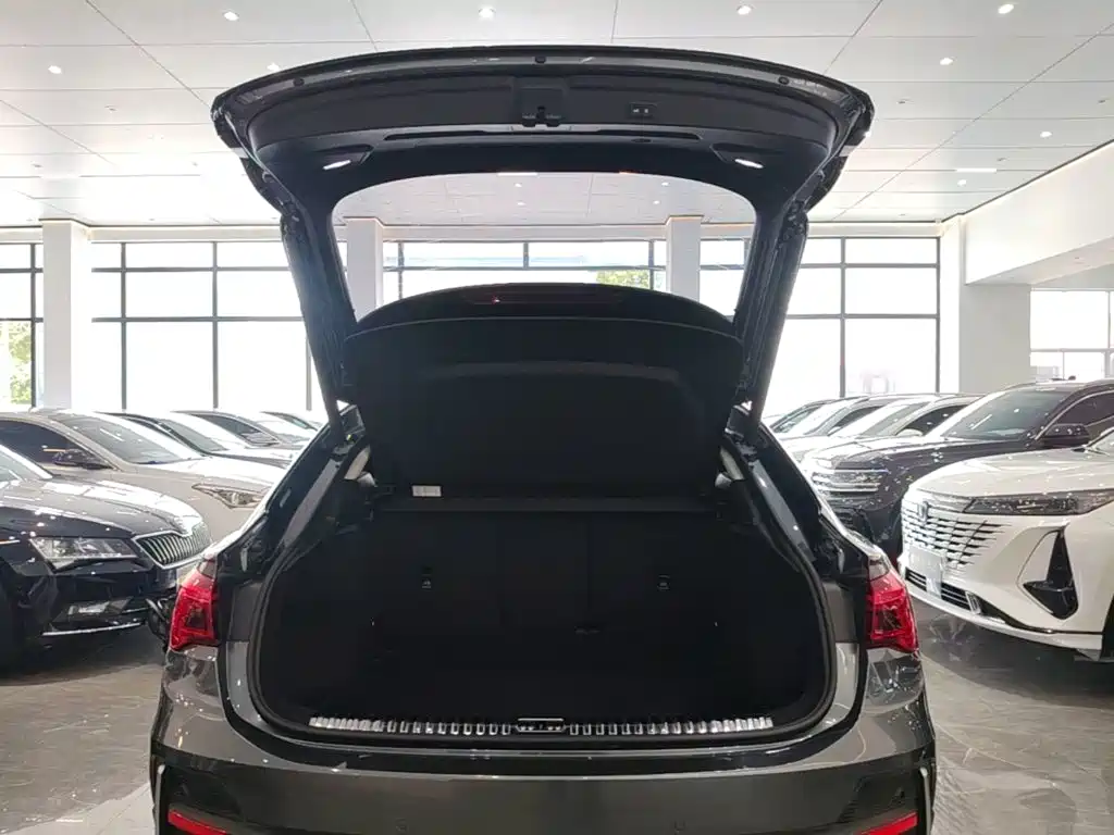 Audi Q3 Sportback 2021 — фото 19