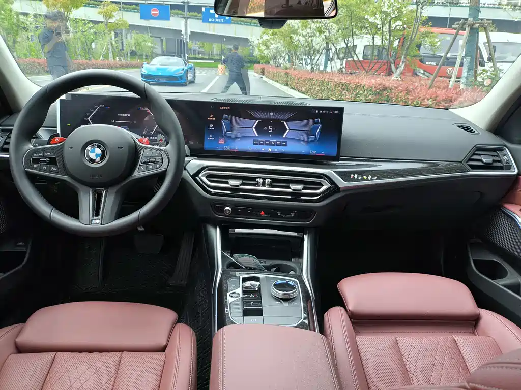 BMW 3 Series 2024 — фото 15