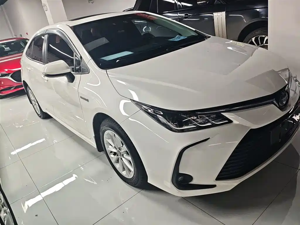 Toyota Corolla 2021 — фото 4