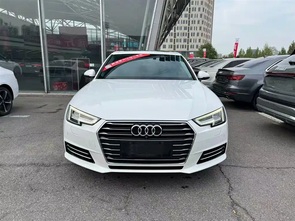 Audi A4L 2017 — фото 2