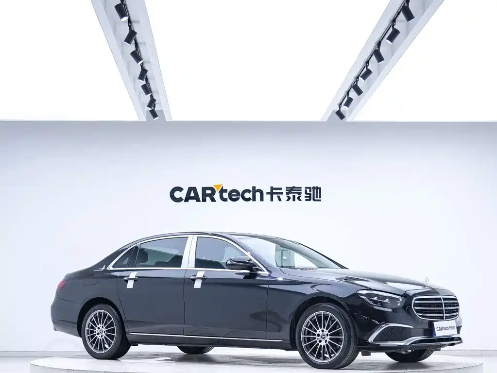 Mercedes-Benz E-Class 2022