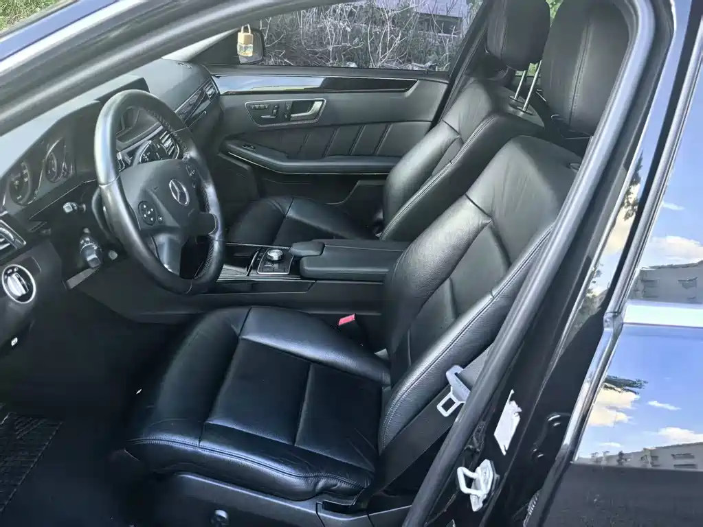 Mercedes-Benz E-Class 2013