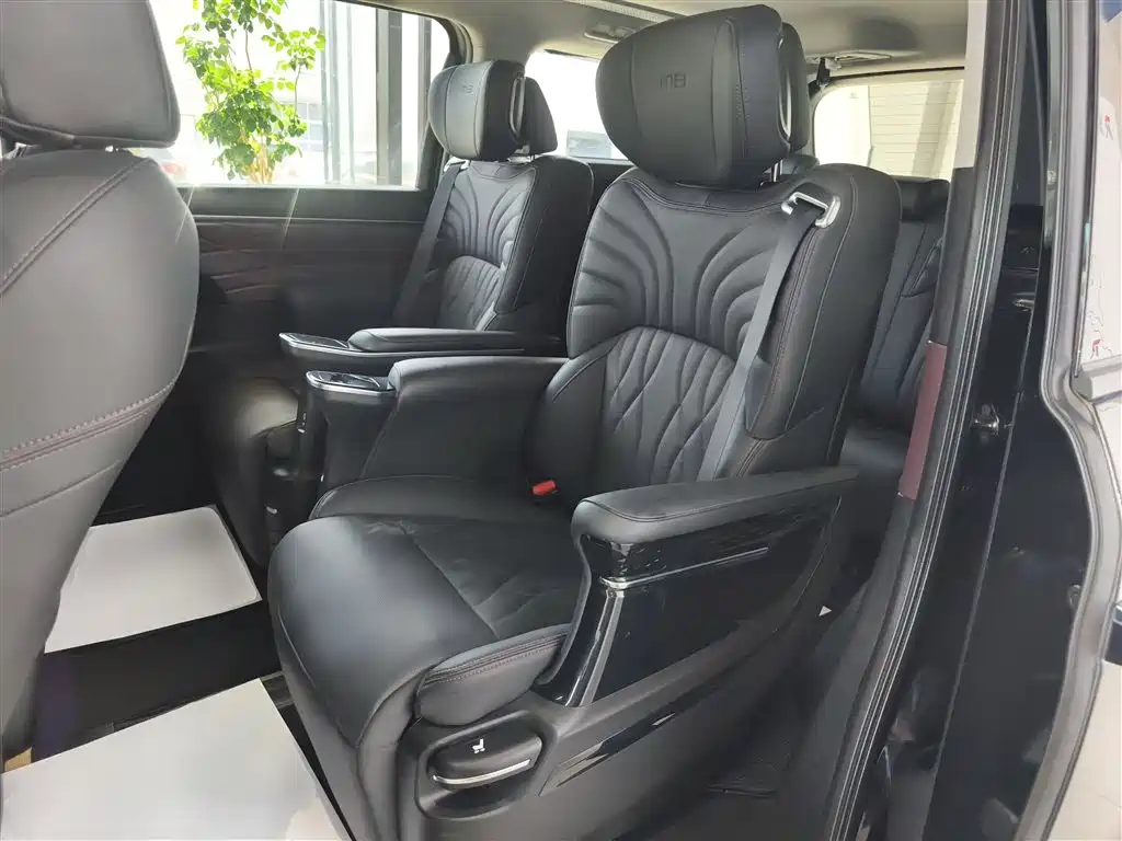 GAC Motor Trumpchi M8 2025 — фото 17