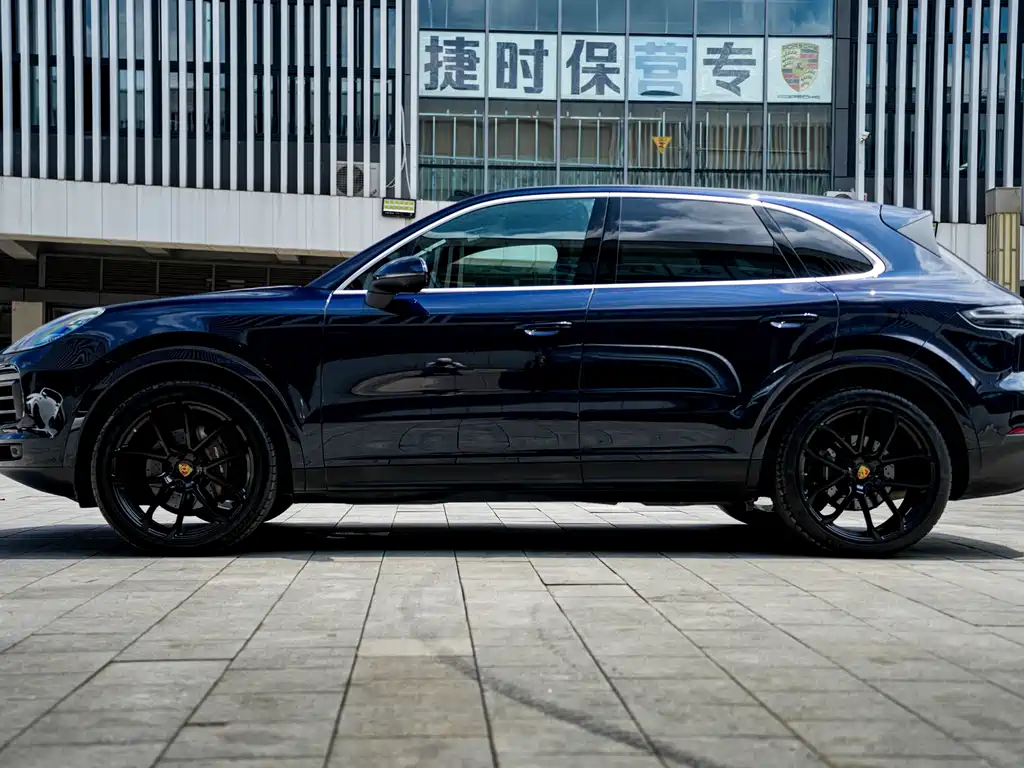 Porsche Cayenne 2021 — фото 5