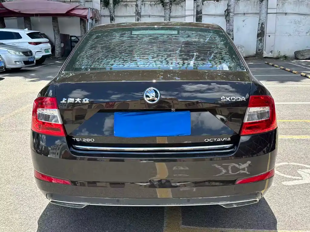 Skoda Octavia 2016 — фото 11