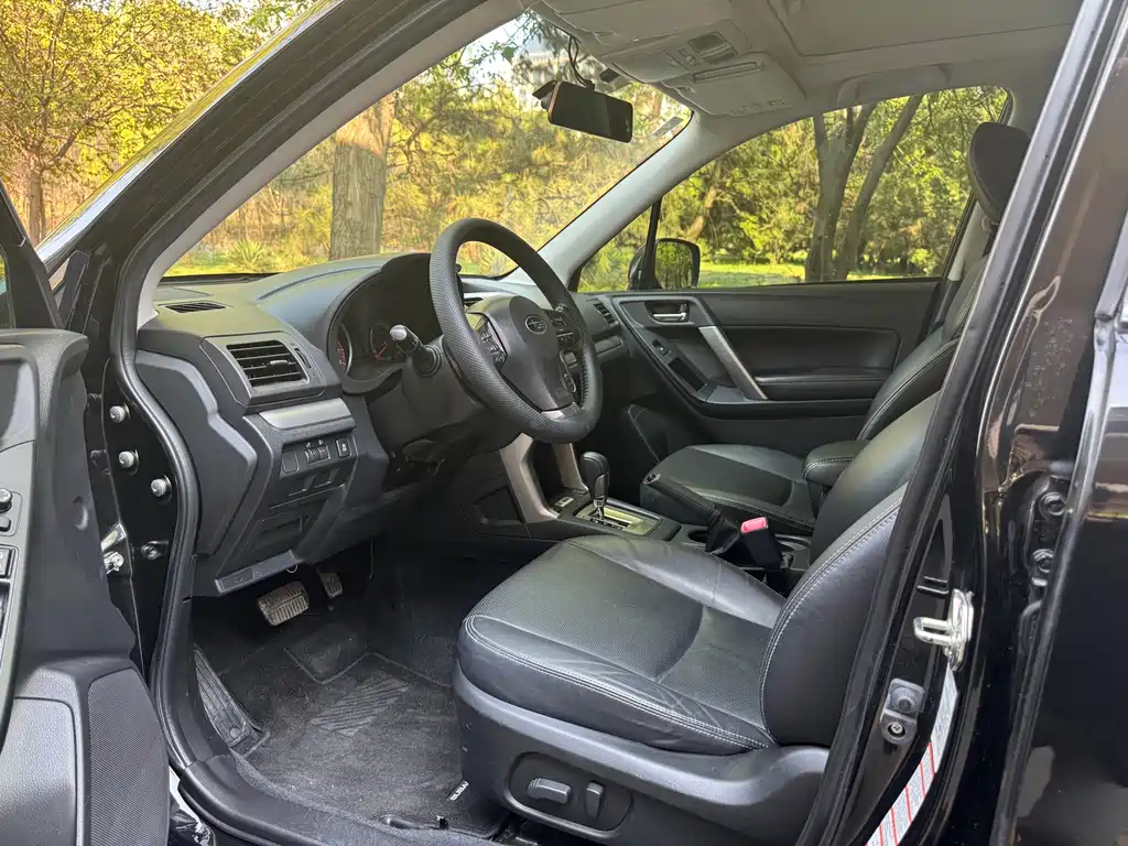 Subaru Forester 2015 — фото 9
