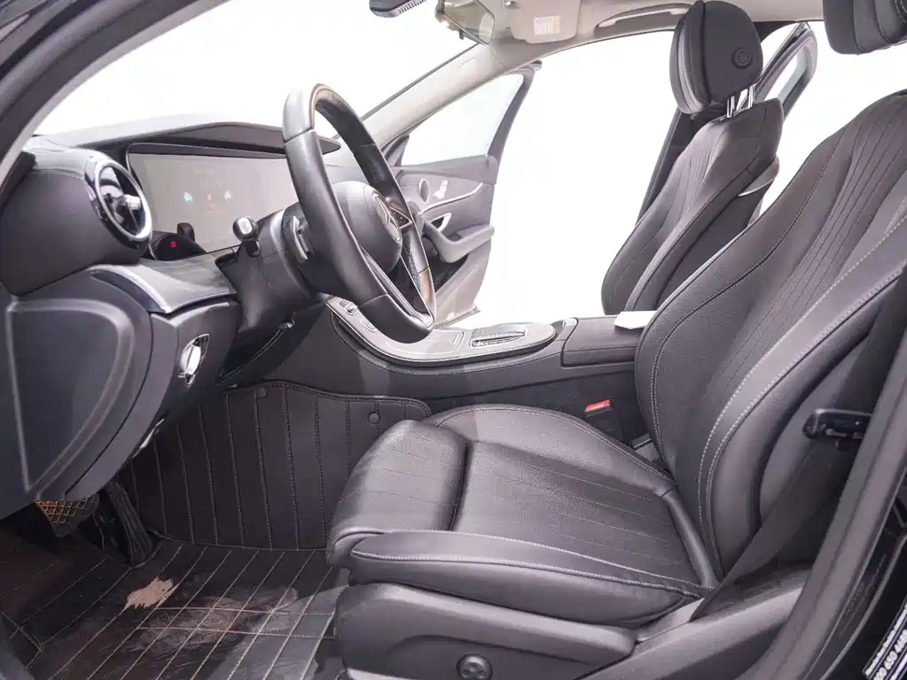 Mercedes-Benz E-Class 2022 — фото 23