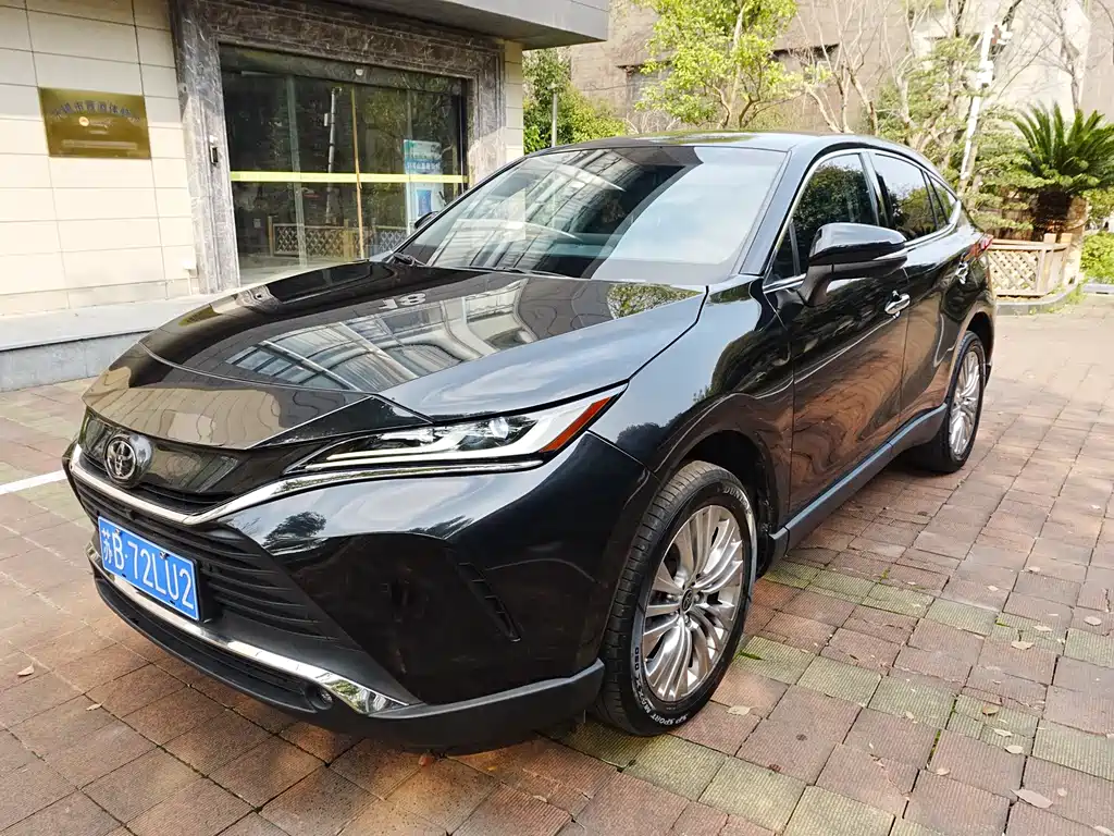 Toyota Harrier 2022