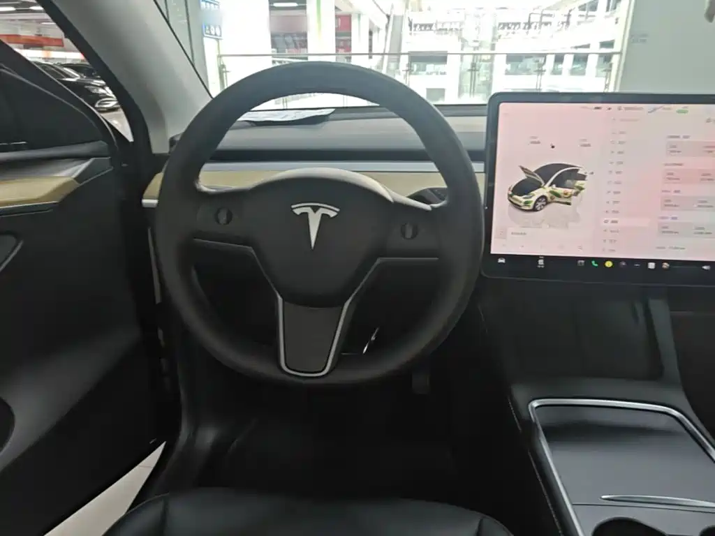 Tesla Model Y 2022 — фото 11