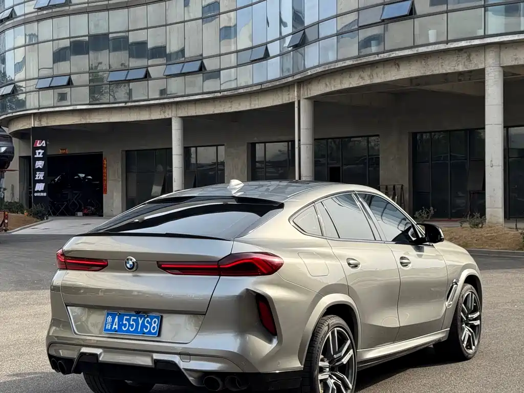 BMW X6 M 2021 — фото 10