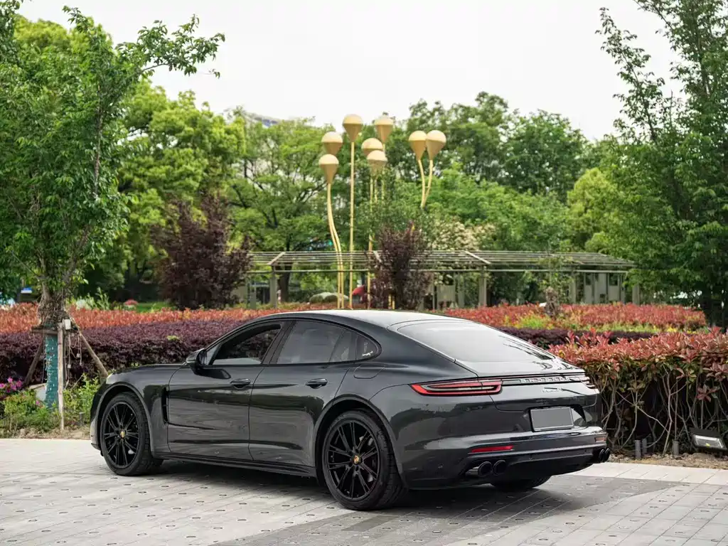 Porsche Panamera 2018 — фото 6
