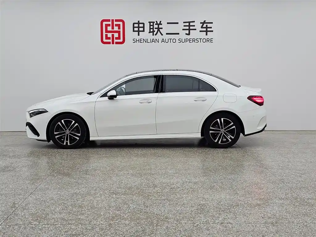 Mercedes-Benz A-Class 2023 — фото 4