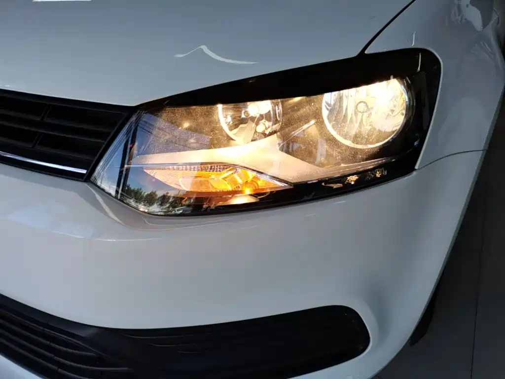 Volkswagen Polo 2018 — фото 24