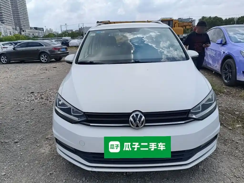 Volkswagen Touran 2016