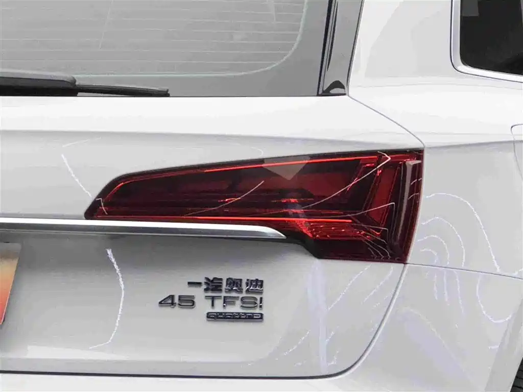 Audi Q5L 2023 — фото 6