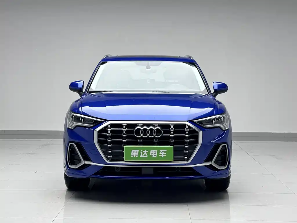 Audi Q3 2020 — фото 2
