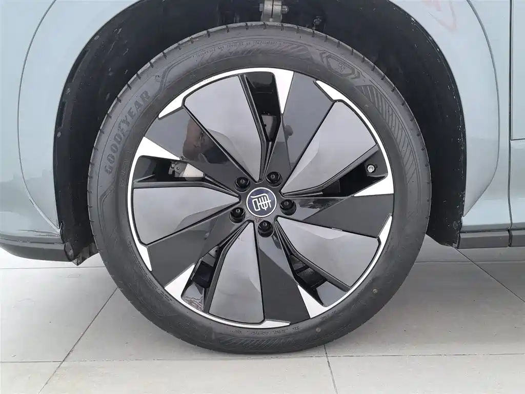 BYD Tang L 2025 — фото 17