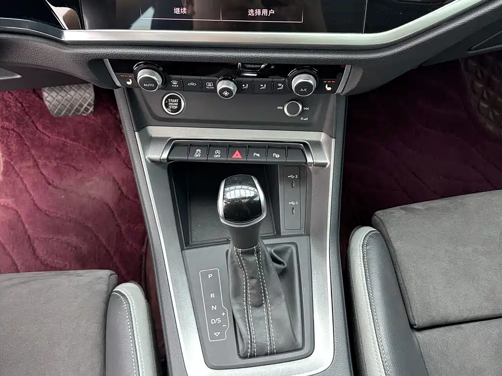 Audi Q3 2022 — фото 15