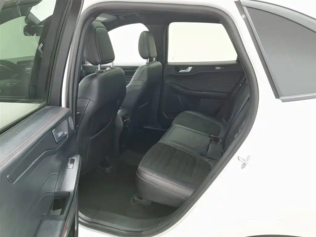 Ford Escape 2020 — фото 15
