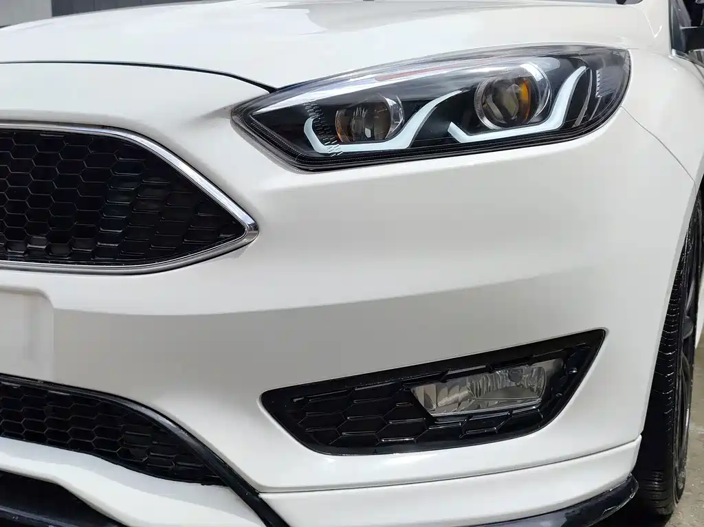 Ford Focus 2017 — фото 4