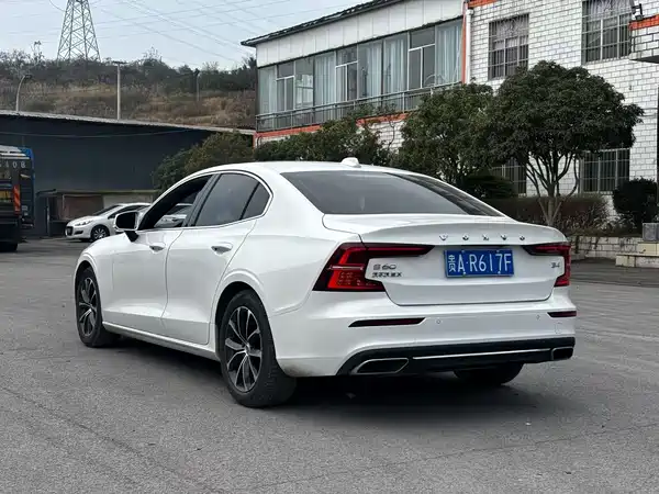 Volvo S60 2021