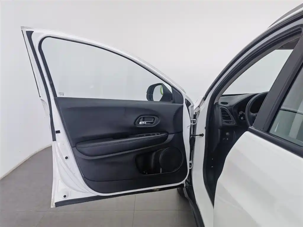Honda Vezel 2015 — фото 8