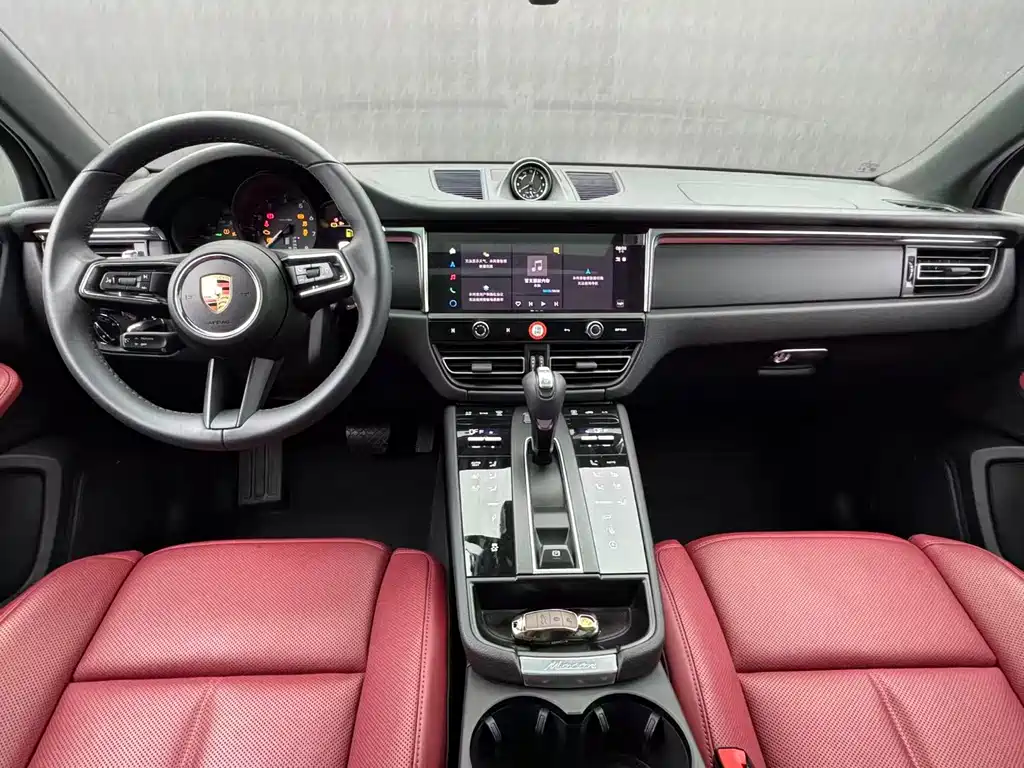 Porsche Macan 2025 — фото 10