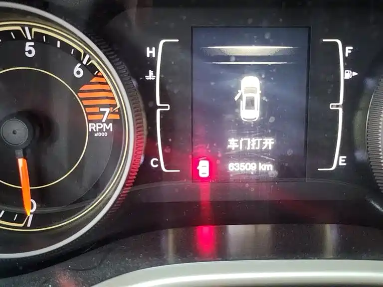 Jeep Cherokee 2018 — фото 8