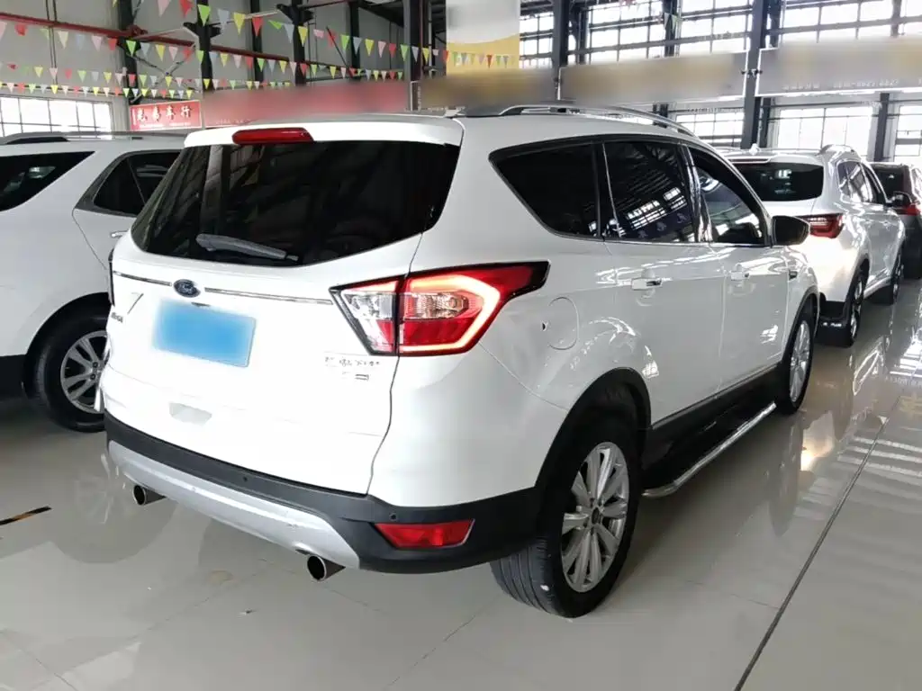 Ford Kuga 2017 — фото 7