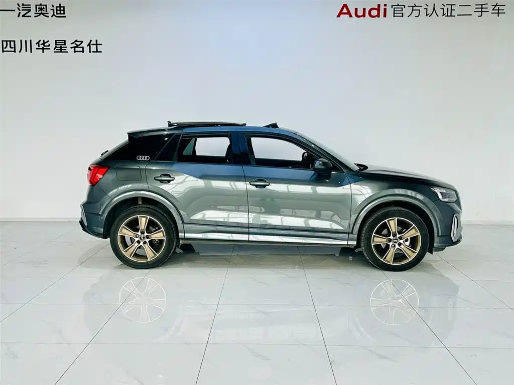 Audi Q2L 2022 — фото 3