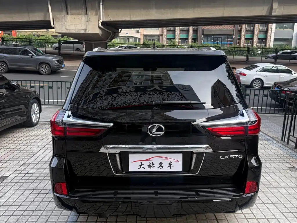 Lexus LX 2019 — фото 5
