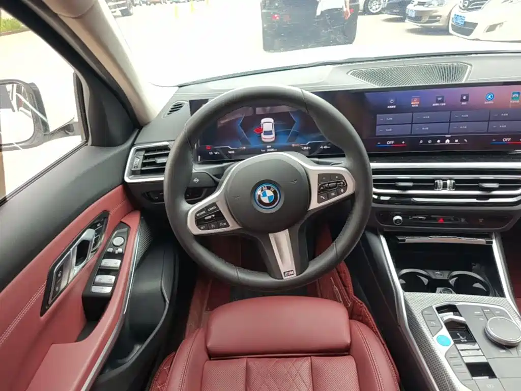 BMW i3 2024 — фото 11